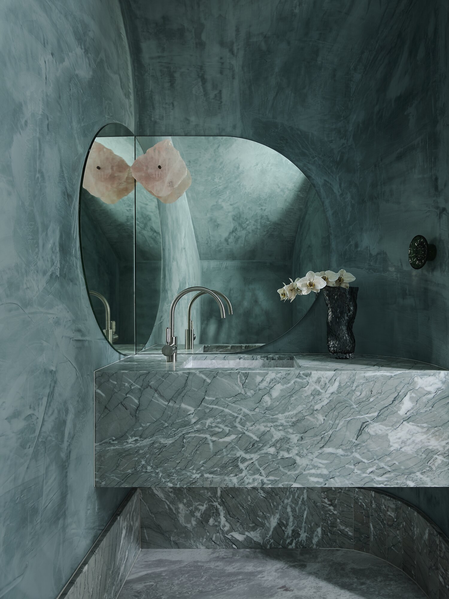 Interior photograph of Mirror Image by Anson Smart